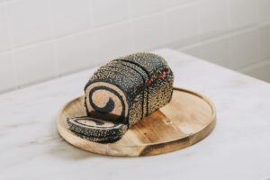 Pão de Carvão Ativado e Beterraba